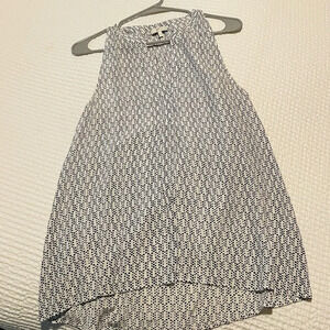 Joie silk blouse sleeveless white with navy dots